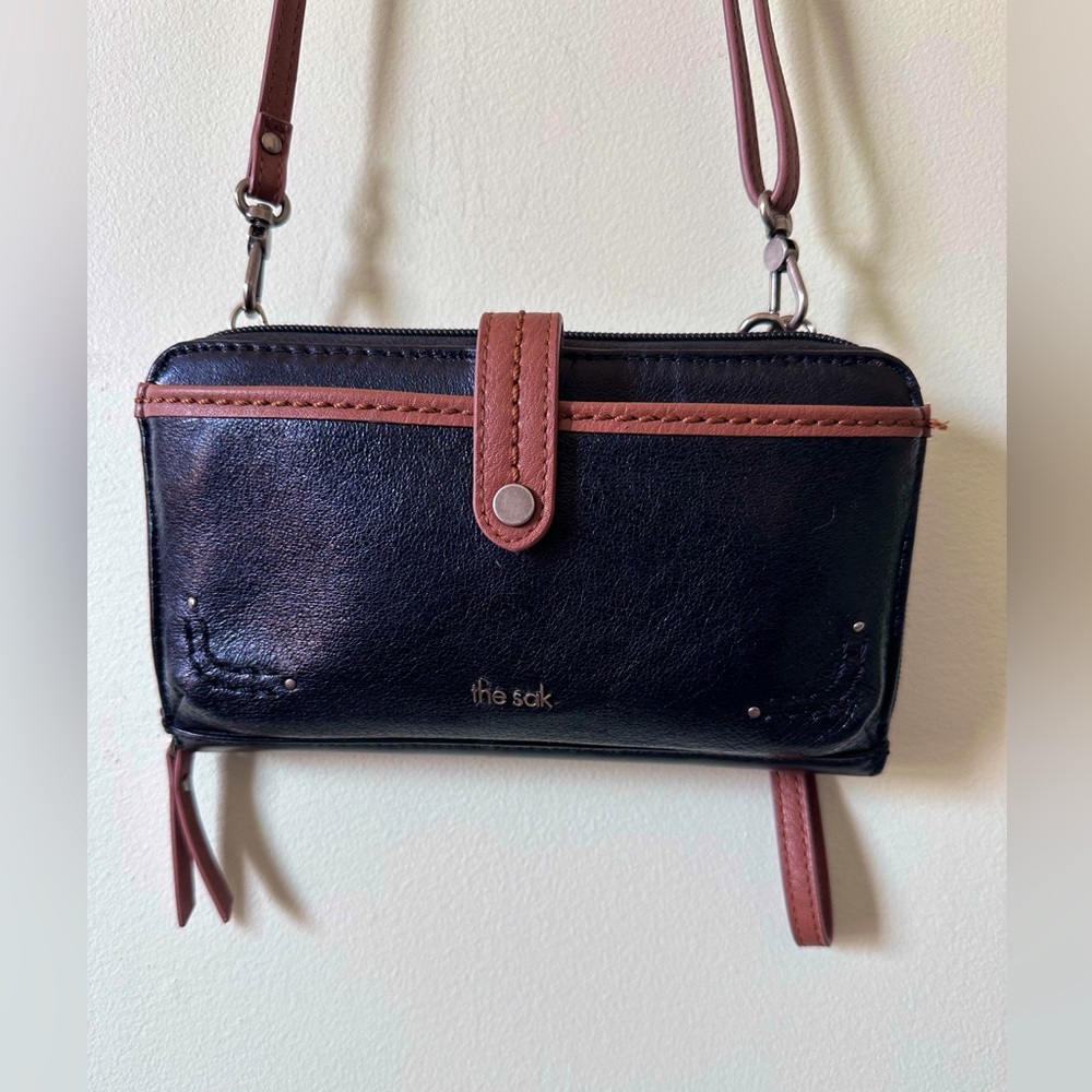 The Sak Smartphone Crossbody
Block